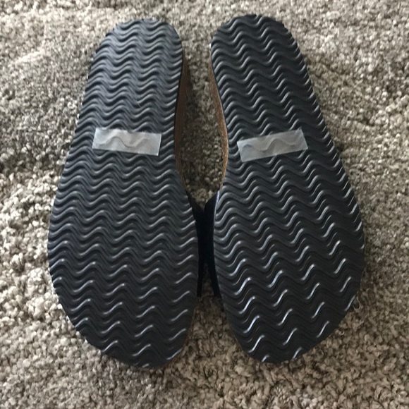 Black Slides - Picture 2 of 3